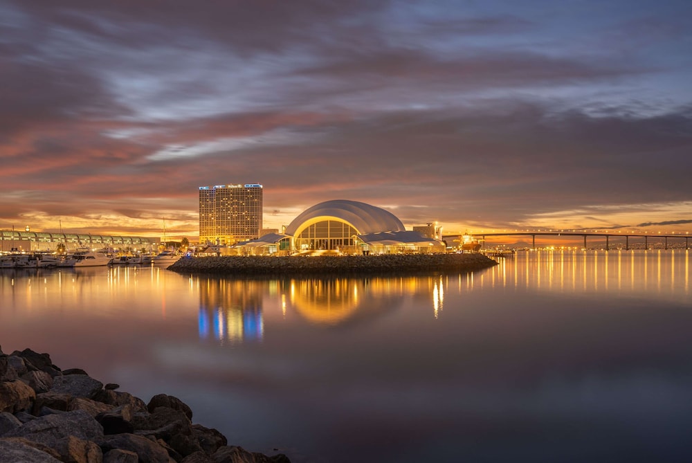 Hilton San Diego Bayfront