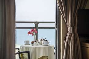 Manousos City Hotel