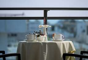 Manousos City Hotel