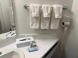Days Inn by Wyndham Stony Plain