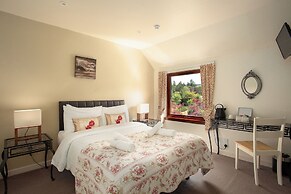 Rosemount Hotel