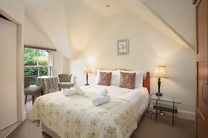 Rosemount Hotel