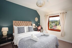 Rosemount Hotel