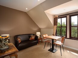 Rosemount Hotel