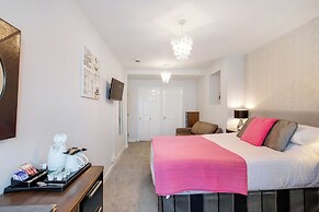 Trelawney Hotel