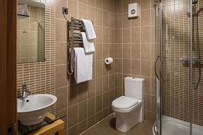 Radstone Hotel
