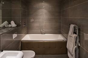 Radstone Hotel