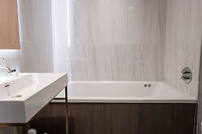 Radstone Hotel