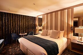 Radstone Hotel