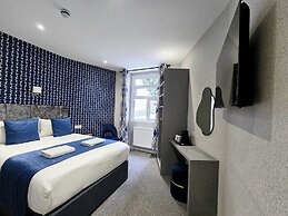 George Hotel