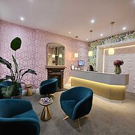 George Hotel