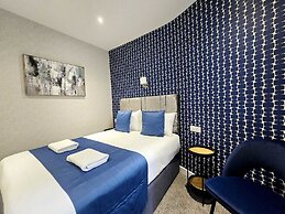 George Hotel