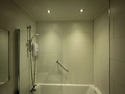 The Crags Hotel
