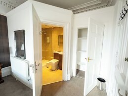 The Crags Hotel