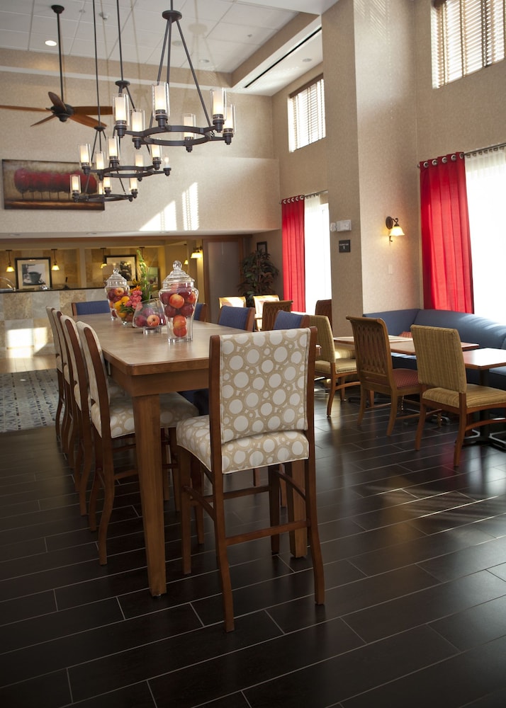 Hampton Inn & Suites Pittsburg, CA