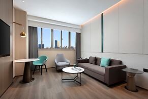 Holiday Inn Shanghai Jing'an by IHG