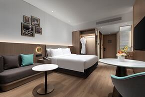 Holiday Inn Shanghai Jing'an by IHG