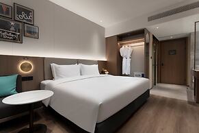 Holiday Inn Shanghai Jing'an by IHG