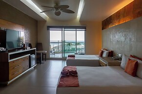 Artisan Playa Esmeralda Family Beach Hotel