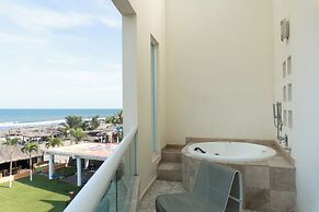 Artisan Playa Esmeralda Family Beach Hotel