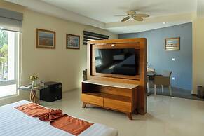 Artisan Playa Esmeralda Family Beach Hotel