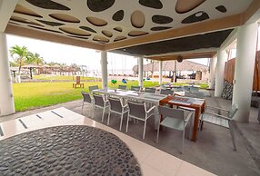 Artisan Playa Esmeralda Family Beach Hotel