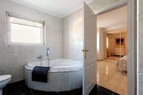 Apartamentos Maurici Park