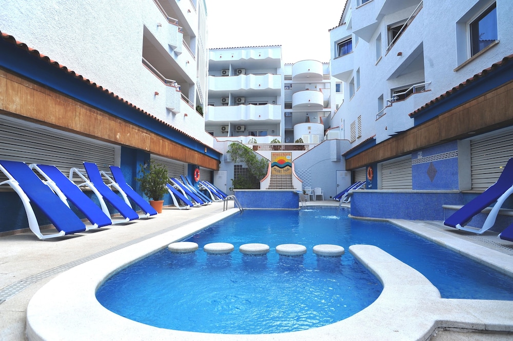 Apartamentos Maurici Park