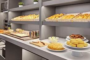 B&B Hotel Girona 2