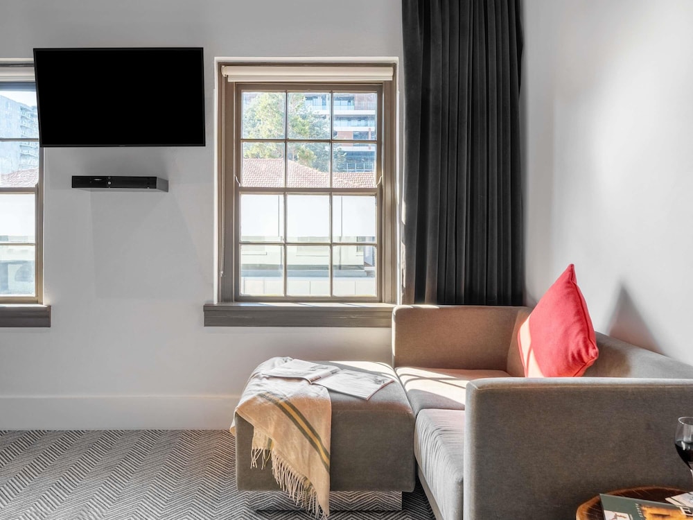Peppers Gallery Hotel Canberra