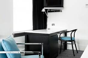 Peppers Gallery Hotel Canberra