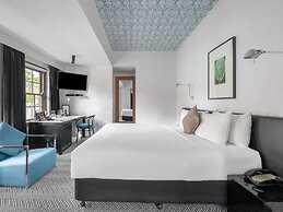 Peppers Gallery Hotel Canberra
