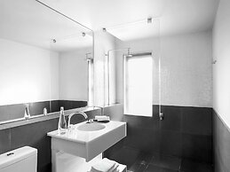 Peppers Gallery Hotel Canberra