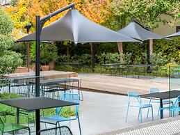 Peppers Gallery Hotel Canberra