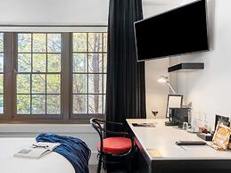 Peppers Gallery Hotel Canberra