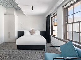 Peppers Gallery Hotel Canberra