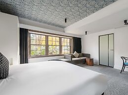 Peppers Gallery Hotel Canberra