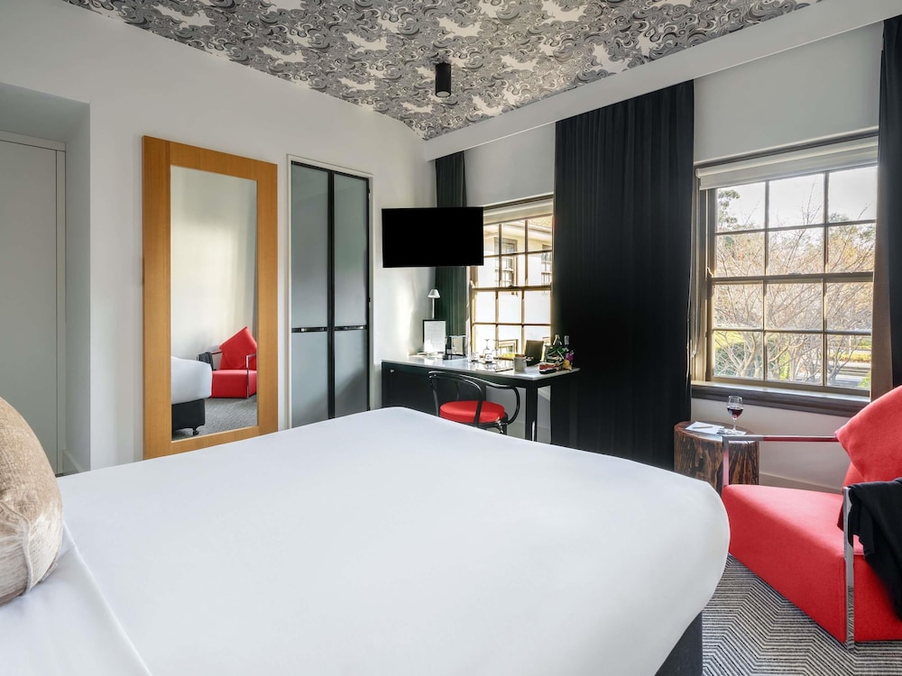 Peppers Gallery Hotel Canberra