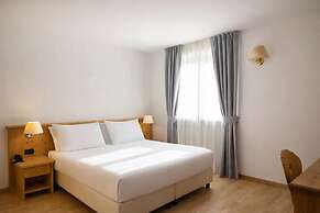 Golf Hotel