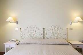 Blu Hotel Laconia Village