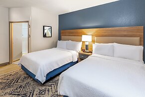 Candlewood Suites Fayetteville – University of Arkansas by IHG