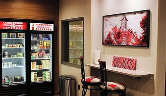 Candlewood Suites Fayetteville – University of Arkansas by IHG