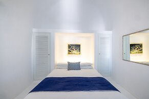Dreams Luxury Suites