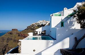 Dreams Luxury Suites