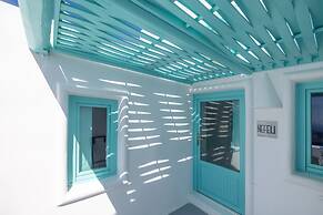 Dreams Luxury Suites
