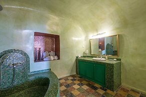 Dreams Luxury Suites