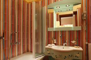 Hotel Prestige