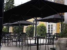 Le Chateau De Candie