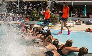 Xon's Platja ApartHotel