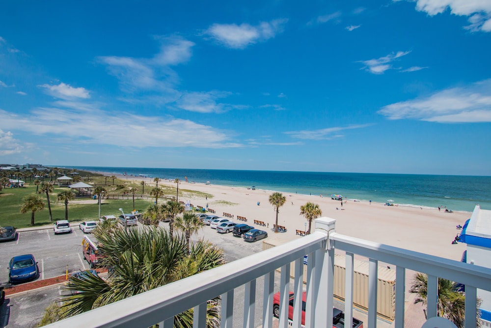 Seaside Amelia Inn